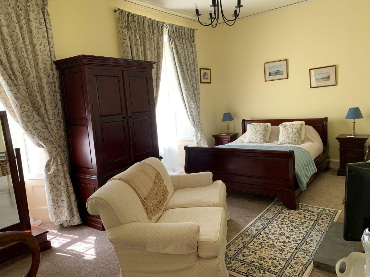 Boulston Manor Pensionat Haverfordwest Exteriör bild