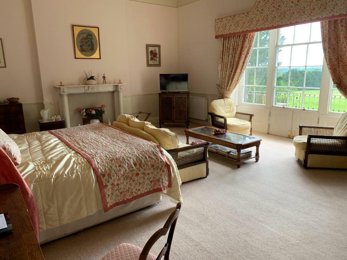 Boulston Manor Pensionat Haverfordwest Exteriör bild