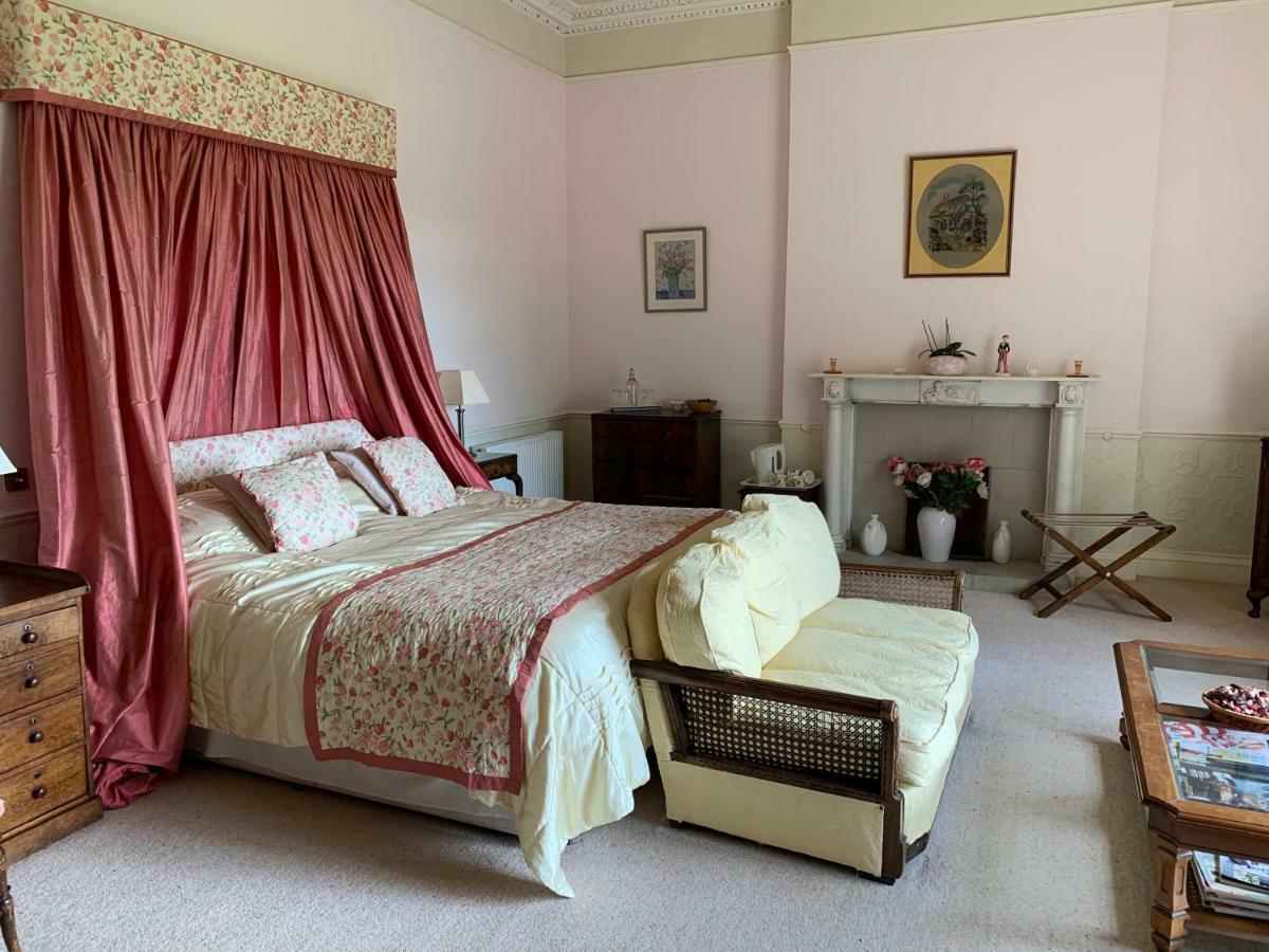 Boulston Manor Pensionat Haverfordwest Exteriör bild